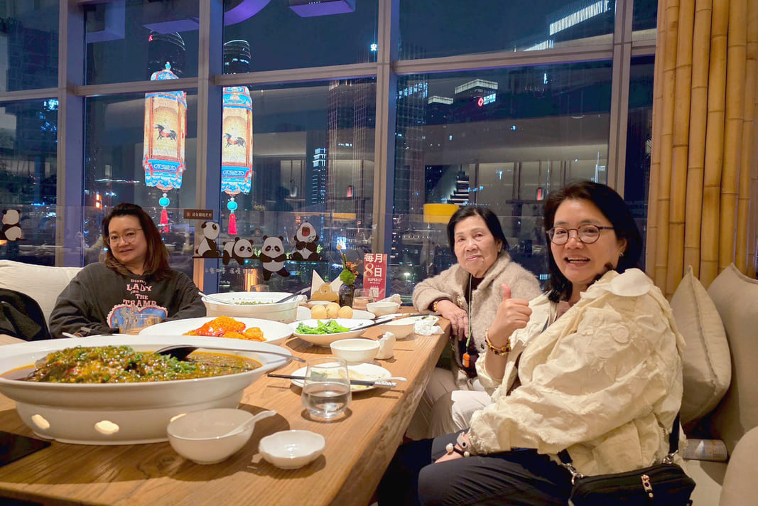 LINE_ALBUM_October 2025_251223_320_0